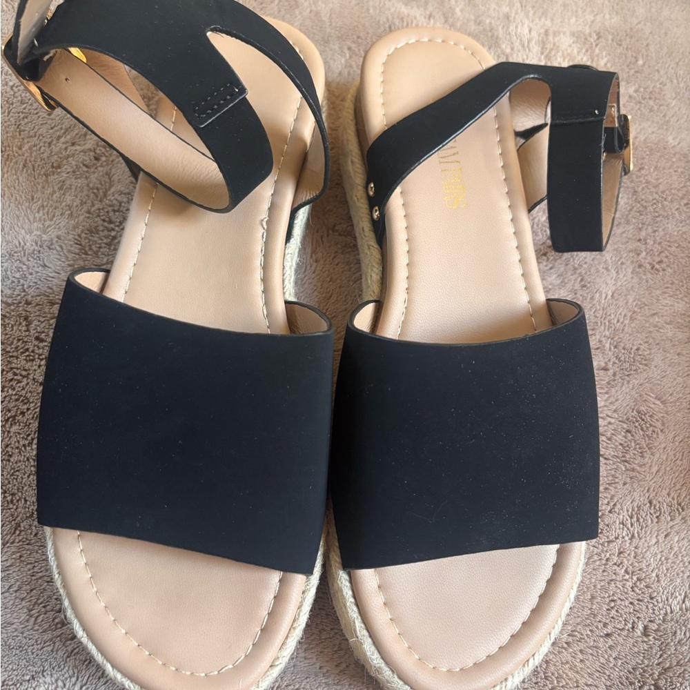 Elegant Black Espadrille Sandals - Picture 7 of 8